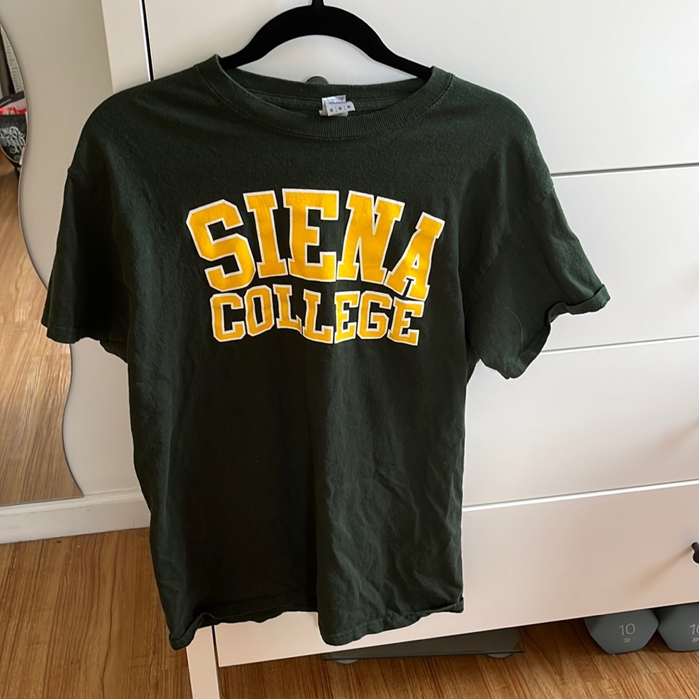 siena college tshirt